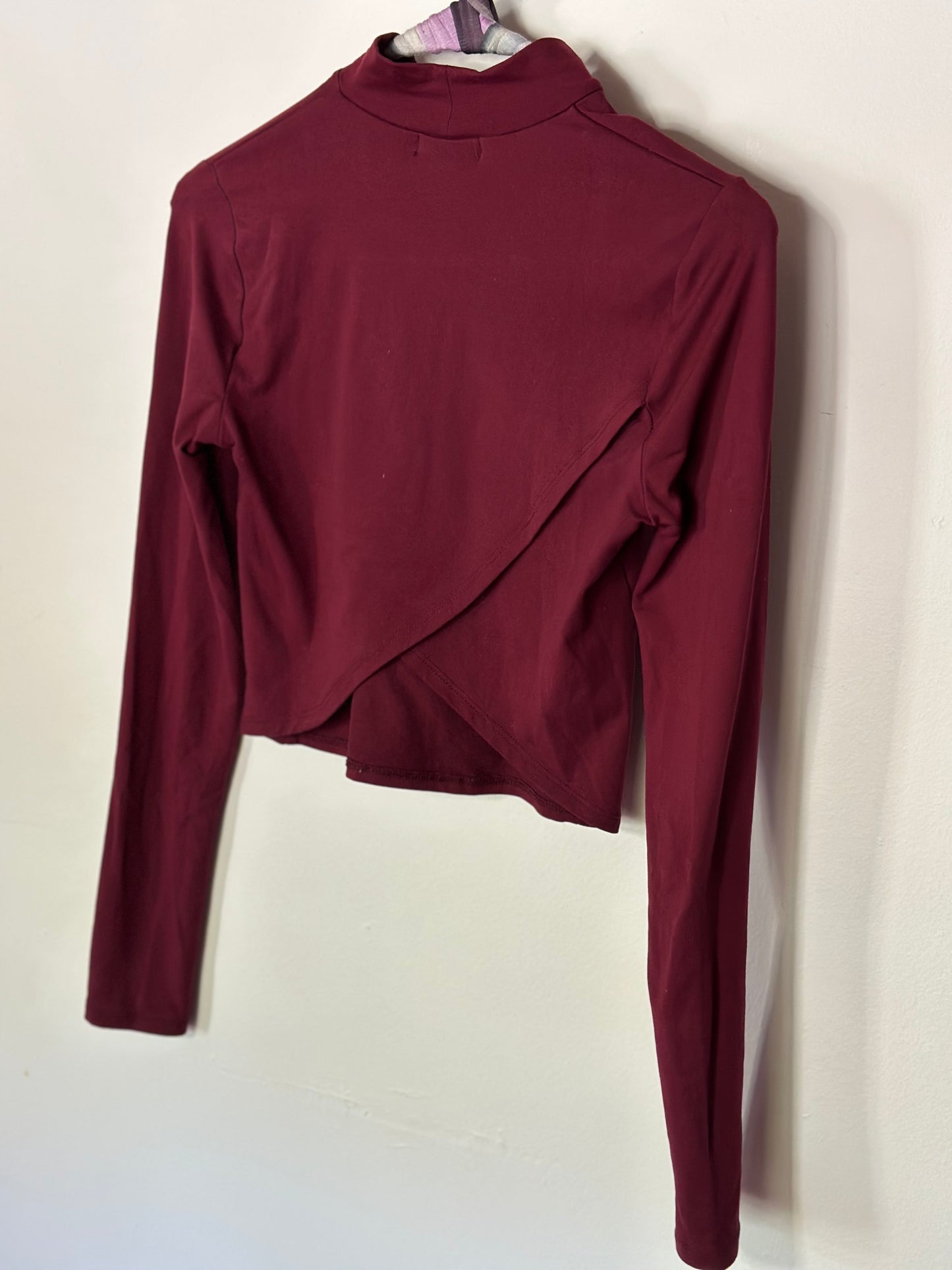 Popular 21 | High Neck Long Sleeve Yoga Top