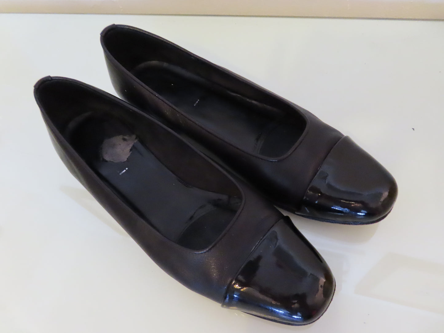 Vaneli | "Forever" Cap-Toe Flat | Leather