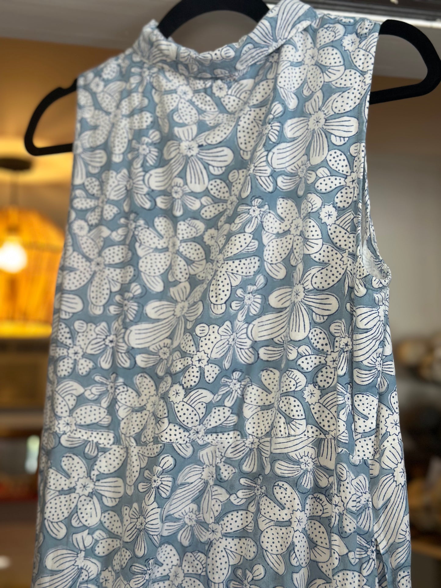 Livro | Sleeveless Maxi Floral Dress