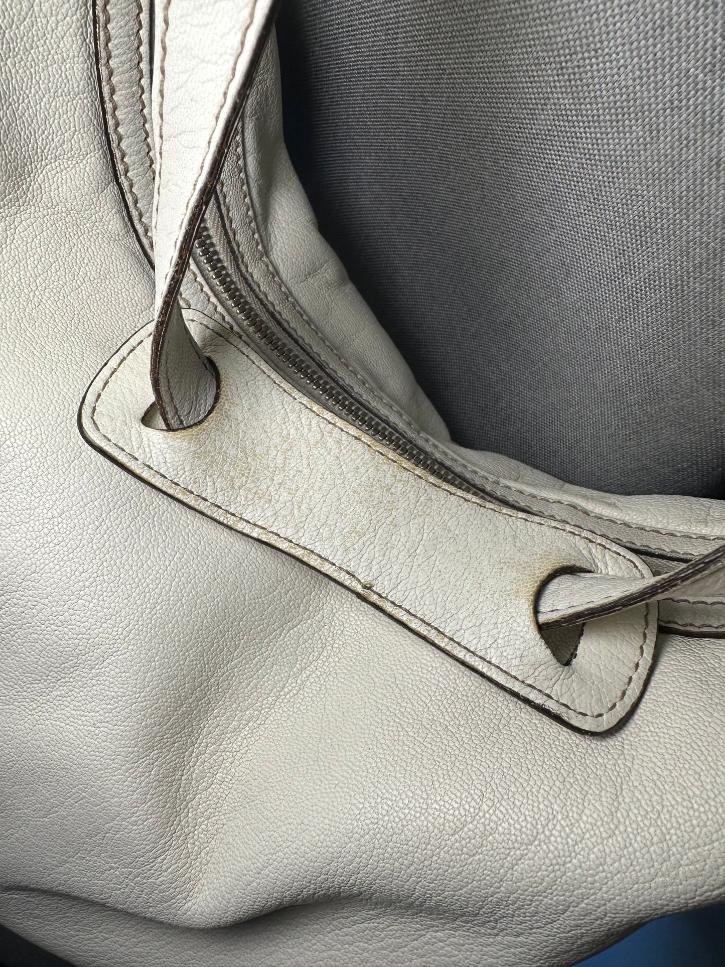 Gucci | Off-White Vintage Hobo Bag