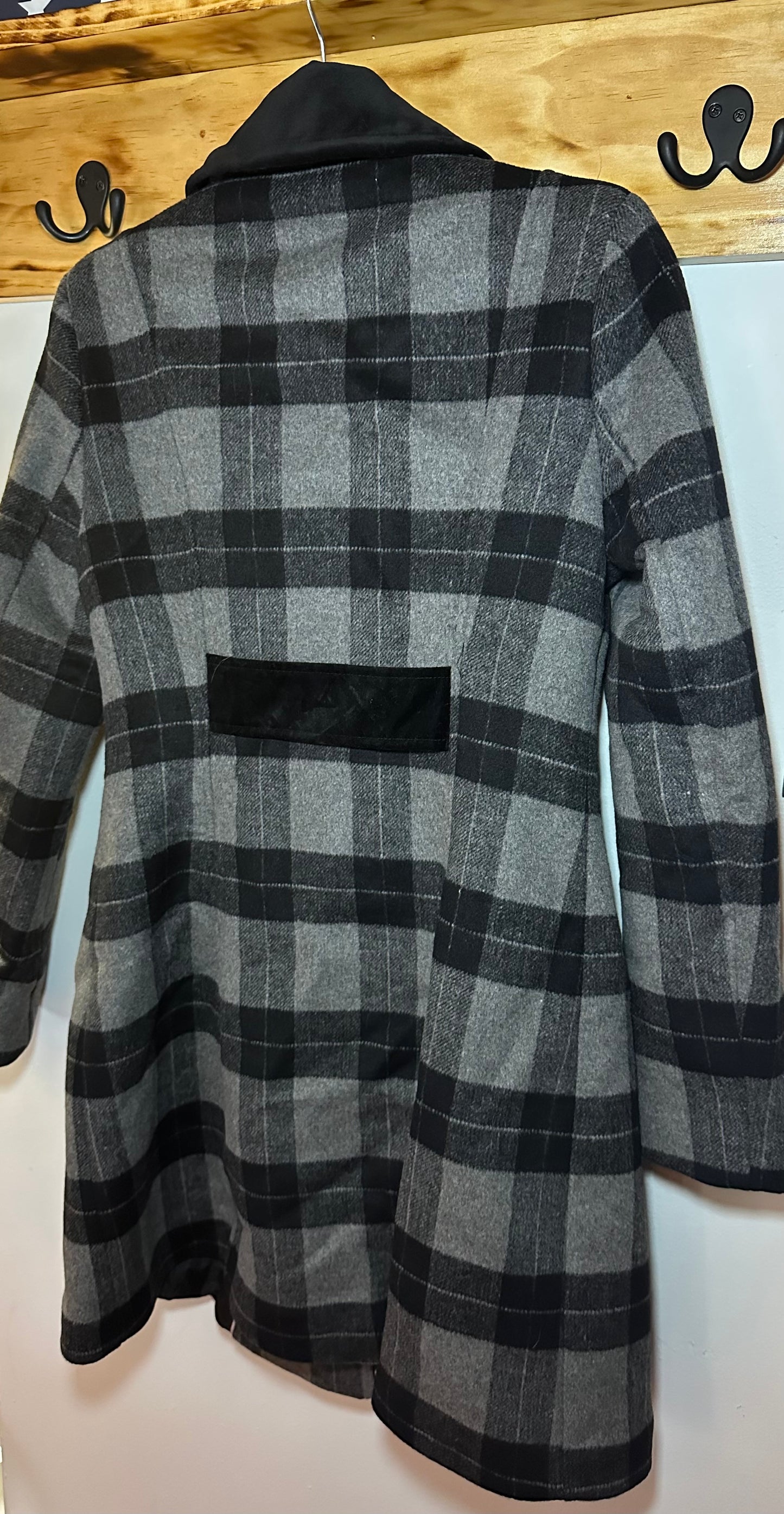 Gal Meets Glam | Plaid / Velvet Collar Pea Coat, XS