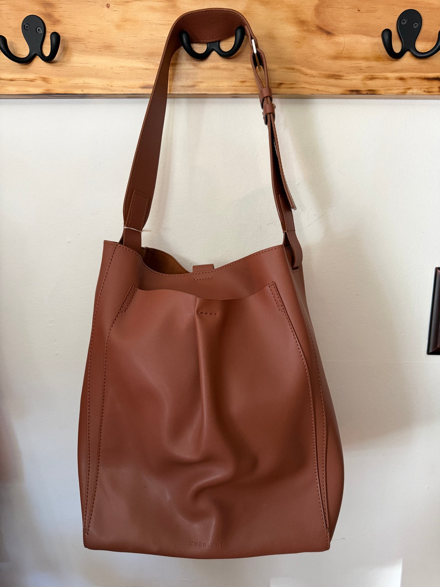 Everlane | The Studio Bag in Cognac