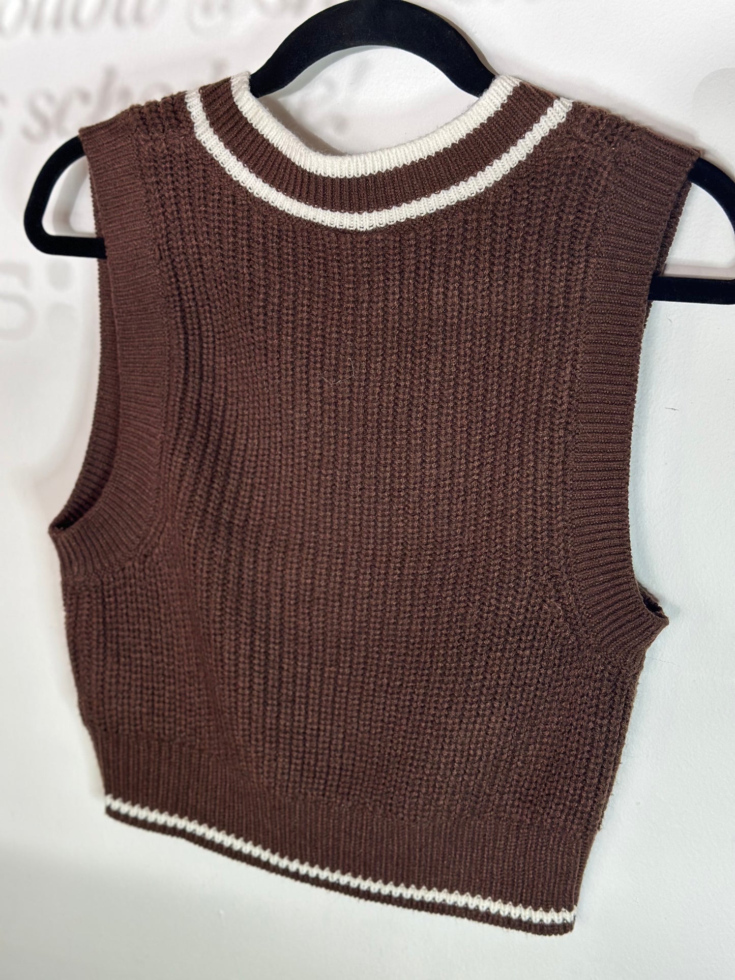 H&M | Brown & White Sleeveless Sweater