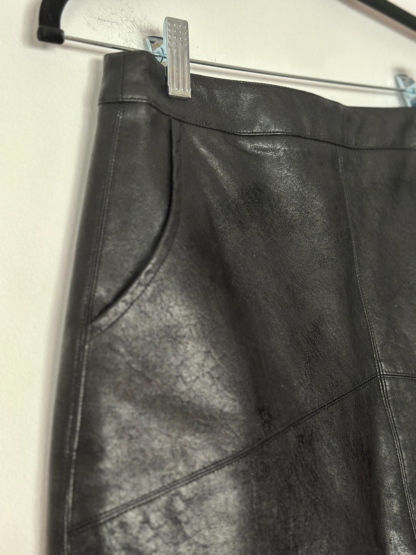 LuLus | Harley Black Vegan Leather Mini Skirt