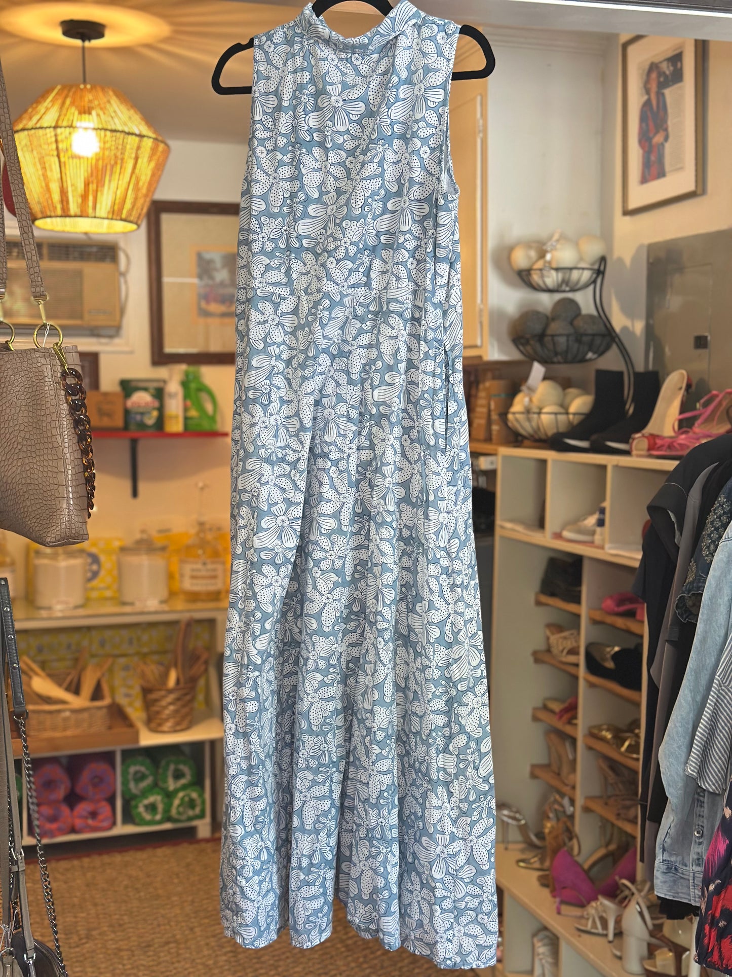 Livro | Sleeveless Maxi Floral Dress
