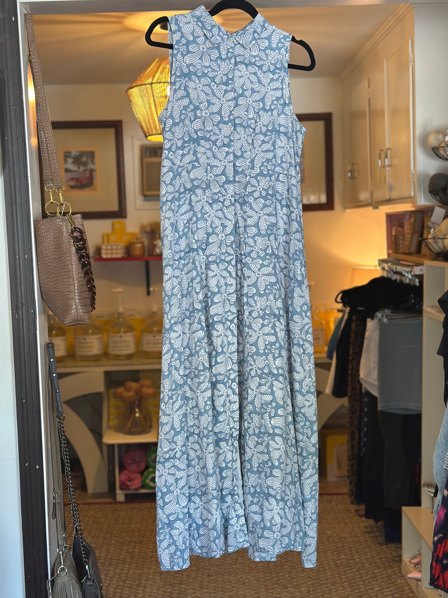 Livro | Sleeveless Maxi Floral Dress