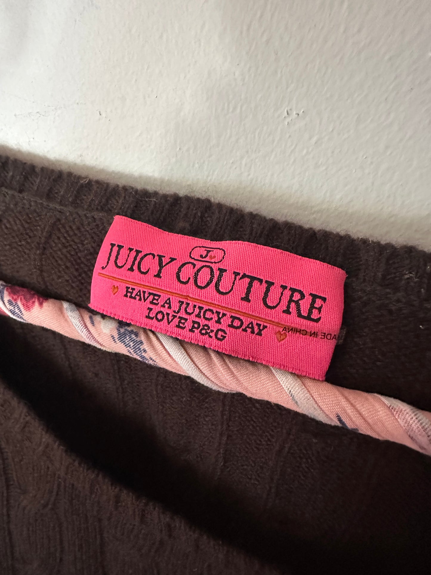 Juicy Couture |Vintage 100% Cashmere Cropped Sweater