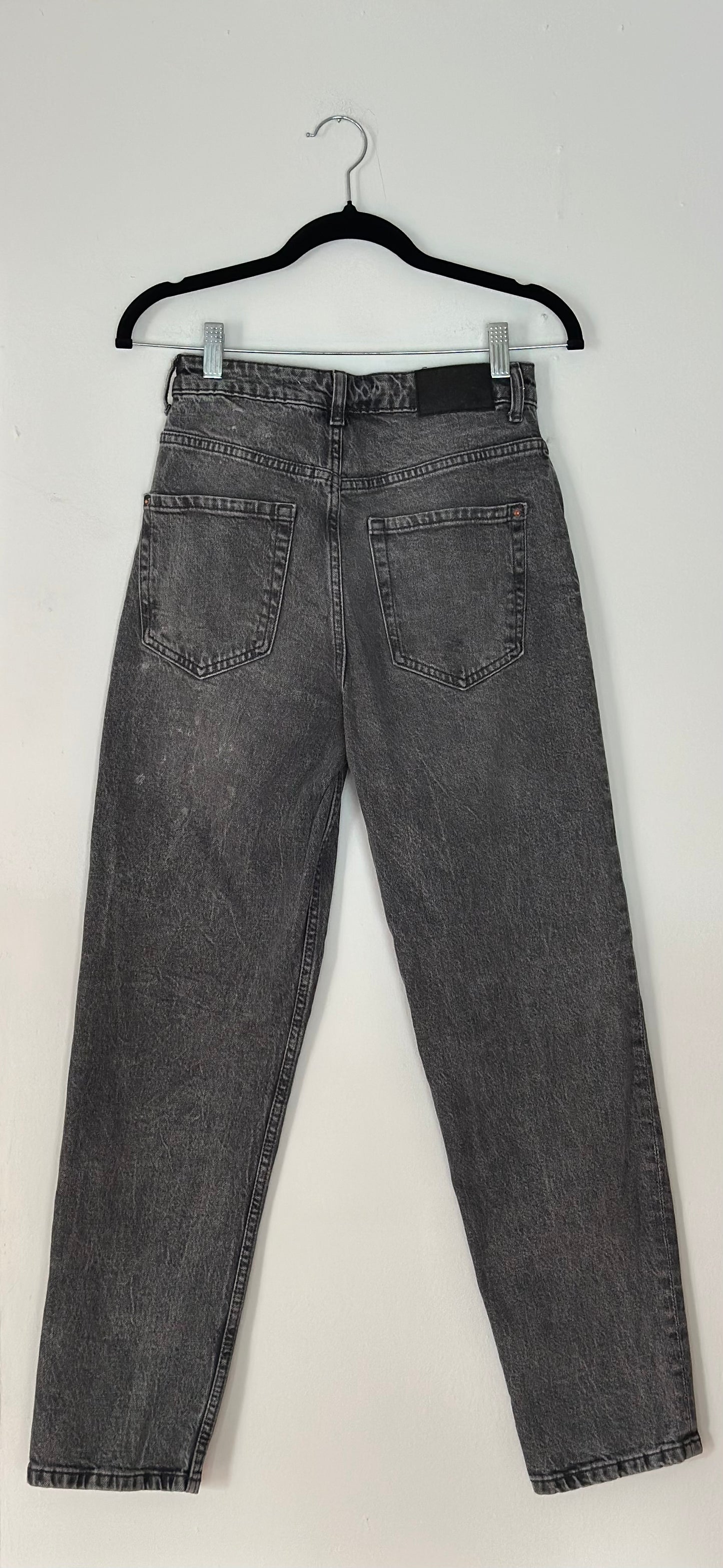Zara | Grey Straight Leg Jean