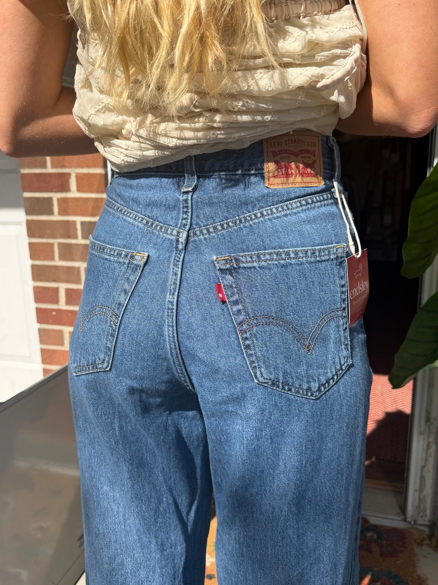 Levi | High Waisted Straight Leg, 27