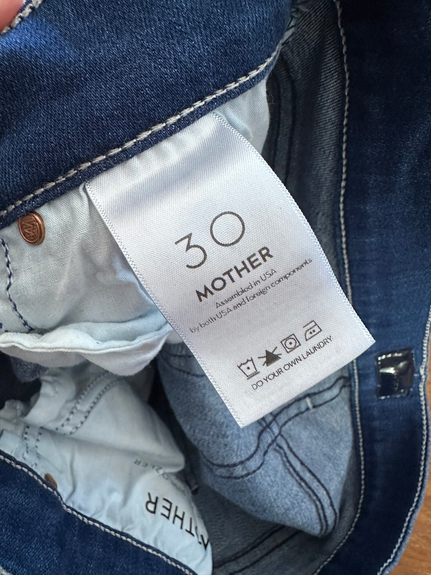 Mother | The Mid Rise Dazzler Crop Fray, 30