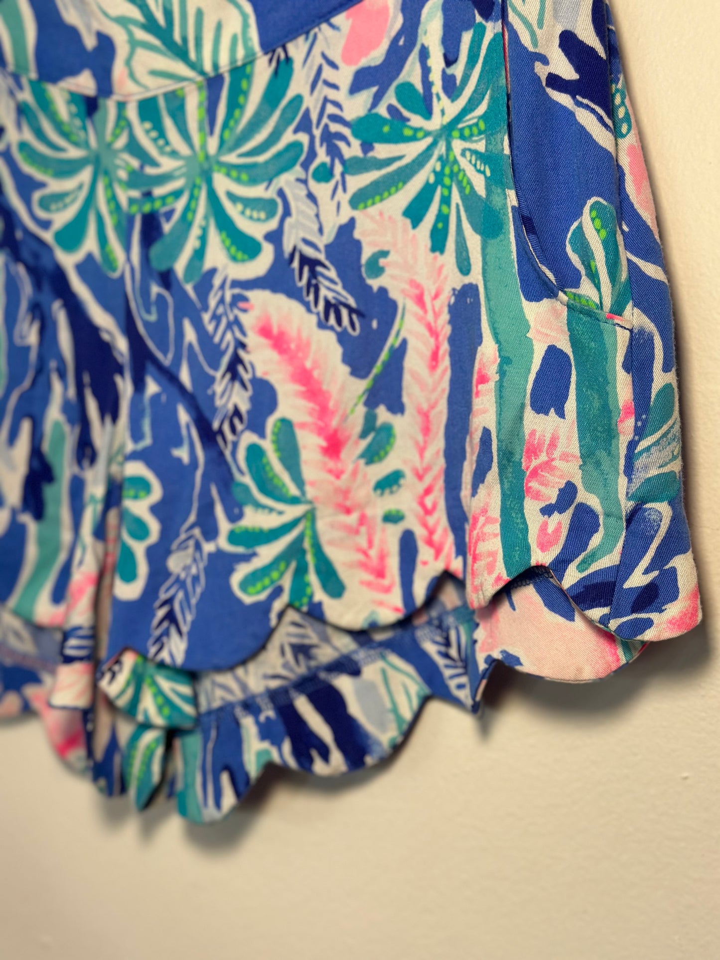 Lily Pulitzer | Floral Elastic Shorts