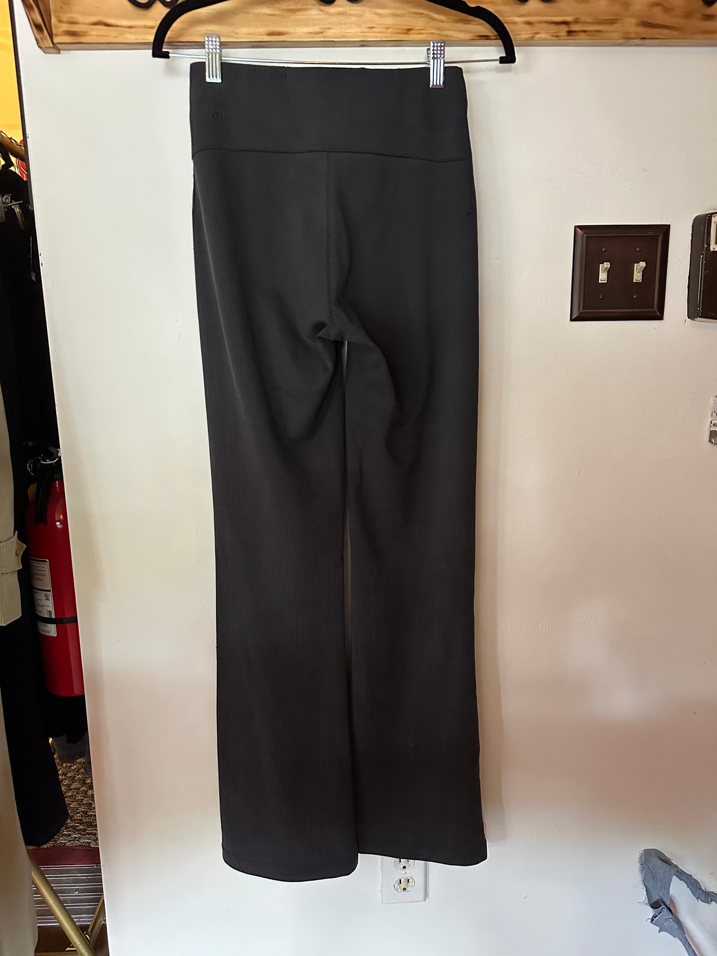Lululemon | Ribbed Softstreme Flared Pant
Regular
