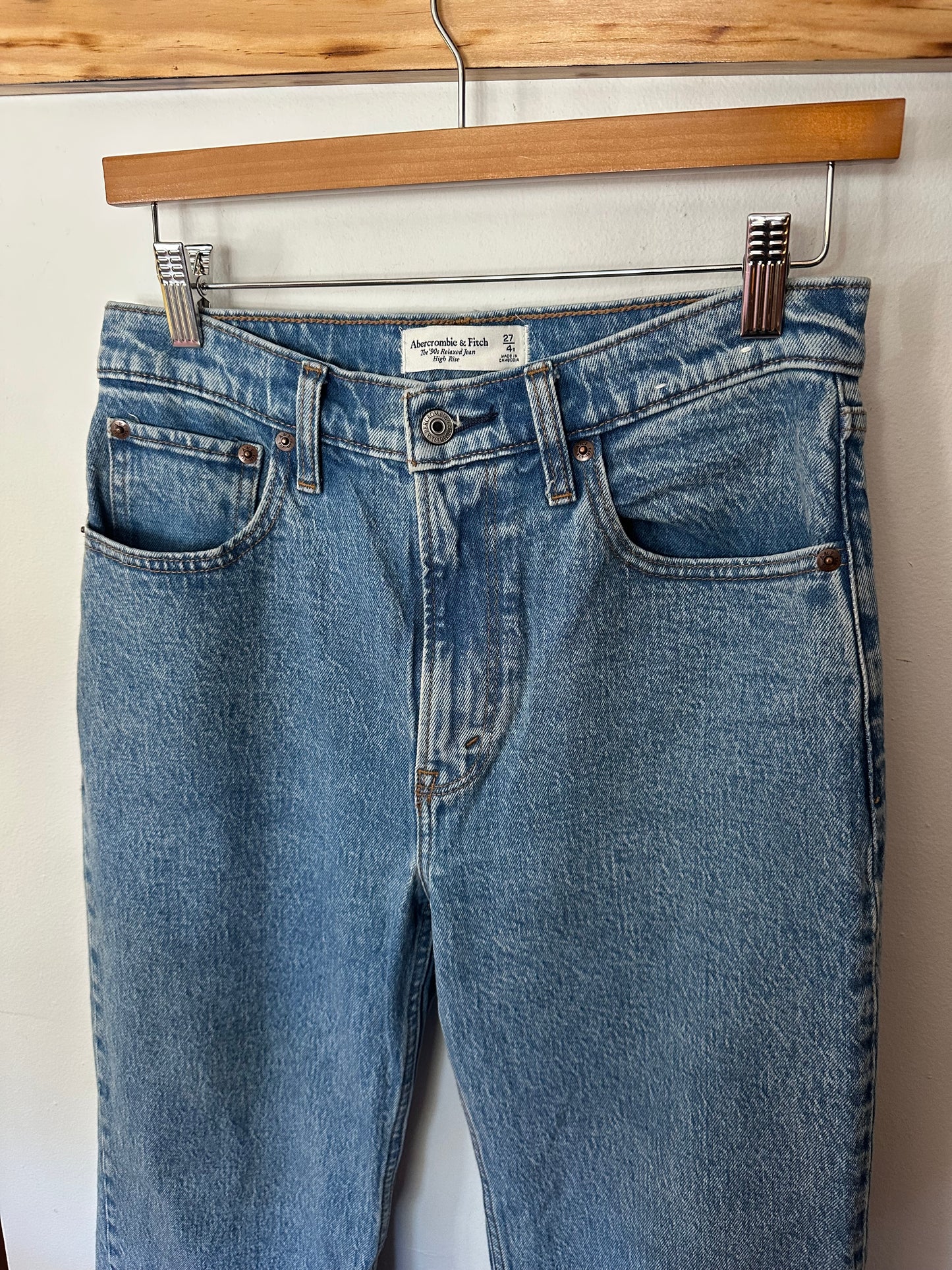 Abercrombie & Fitch | The 90s Relaxed Jean High Rise, 4R / 27