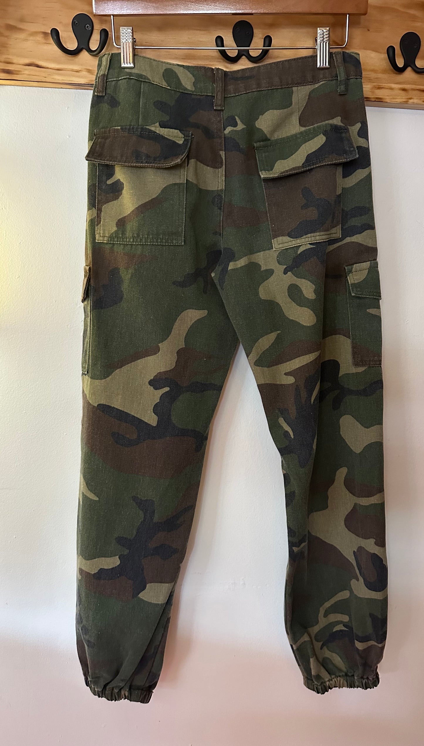 Superdown | Camo Pants