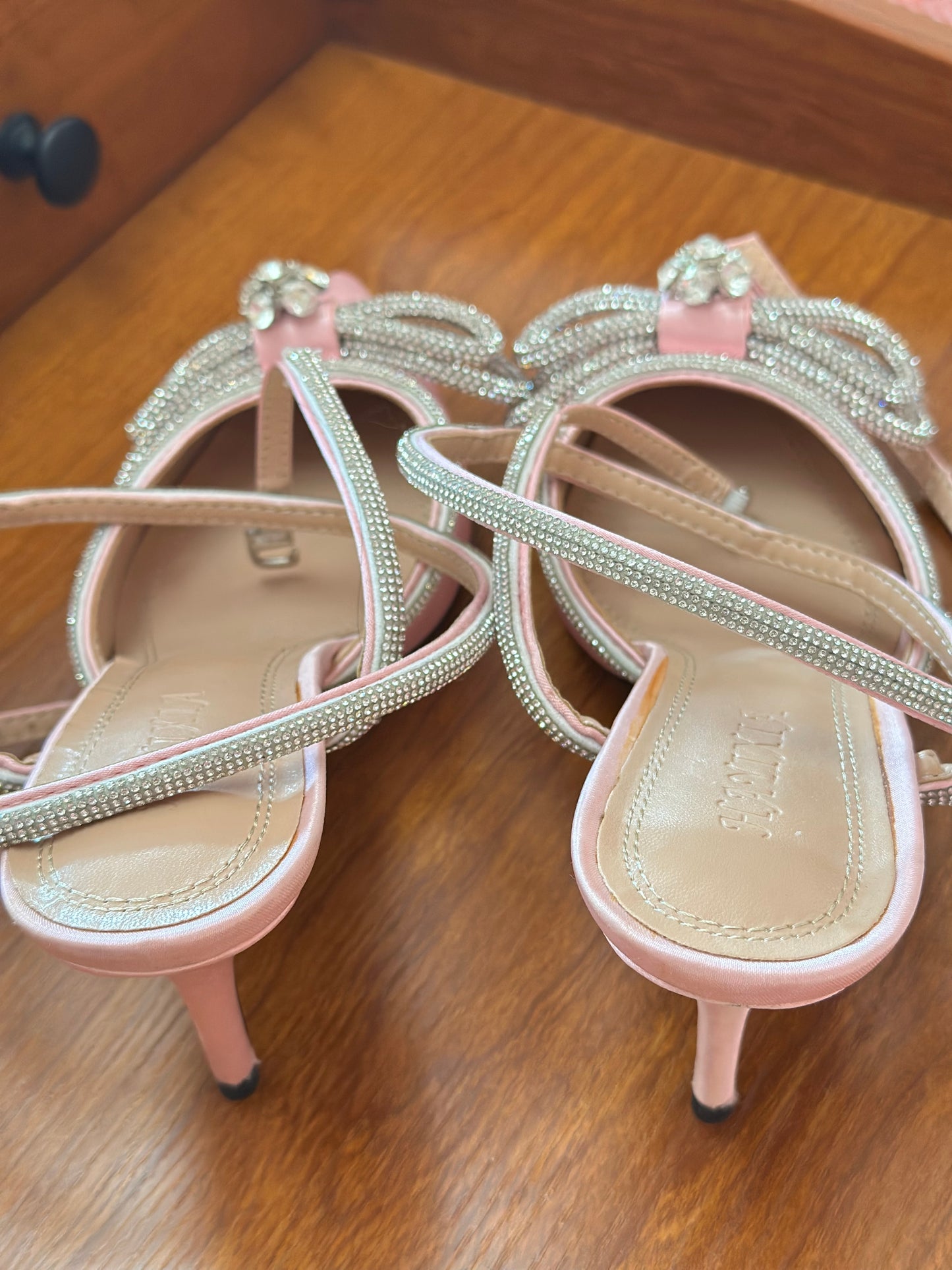 Hayixia | Pointed Toe Crystal Bow Heels | Light Pink