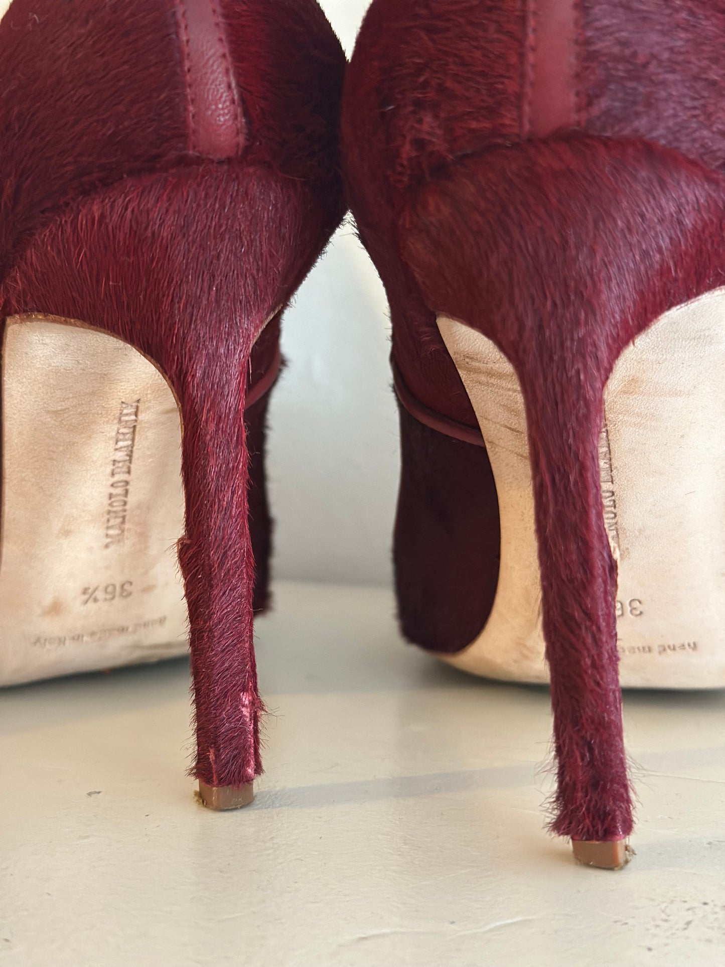Manolo Blahnik | Maroon Pumps