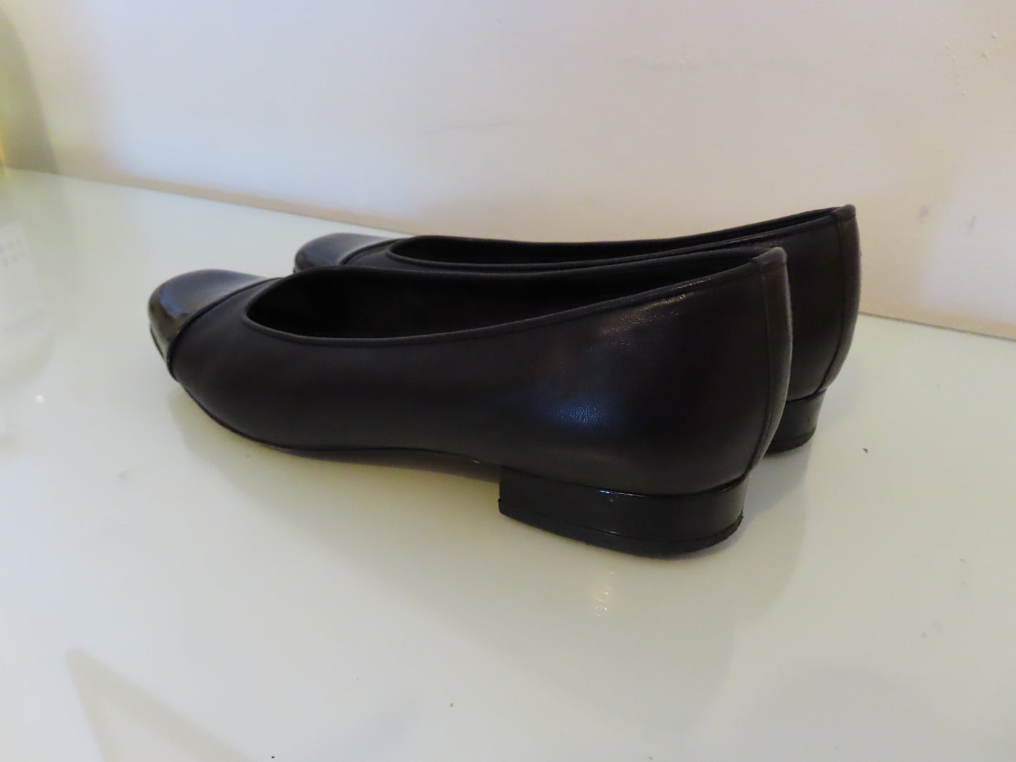 Vaneli | "Forever" Cap-Toe Flat | Leather