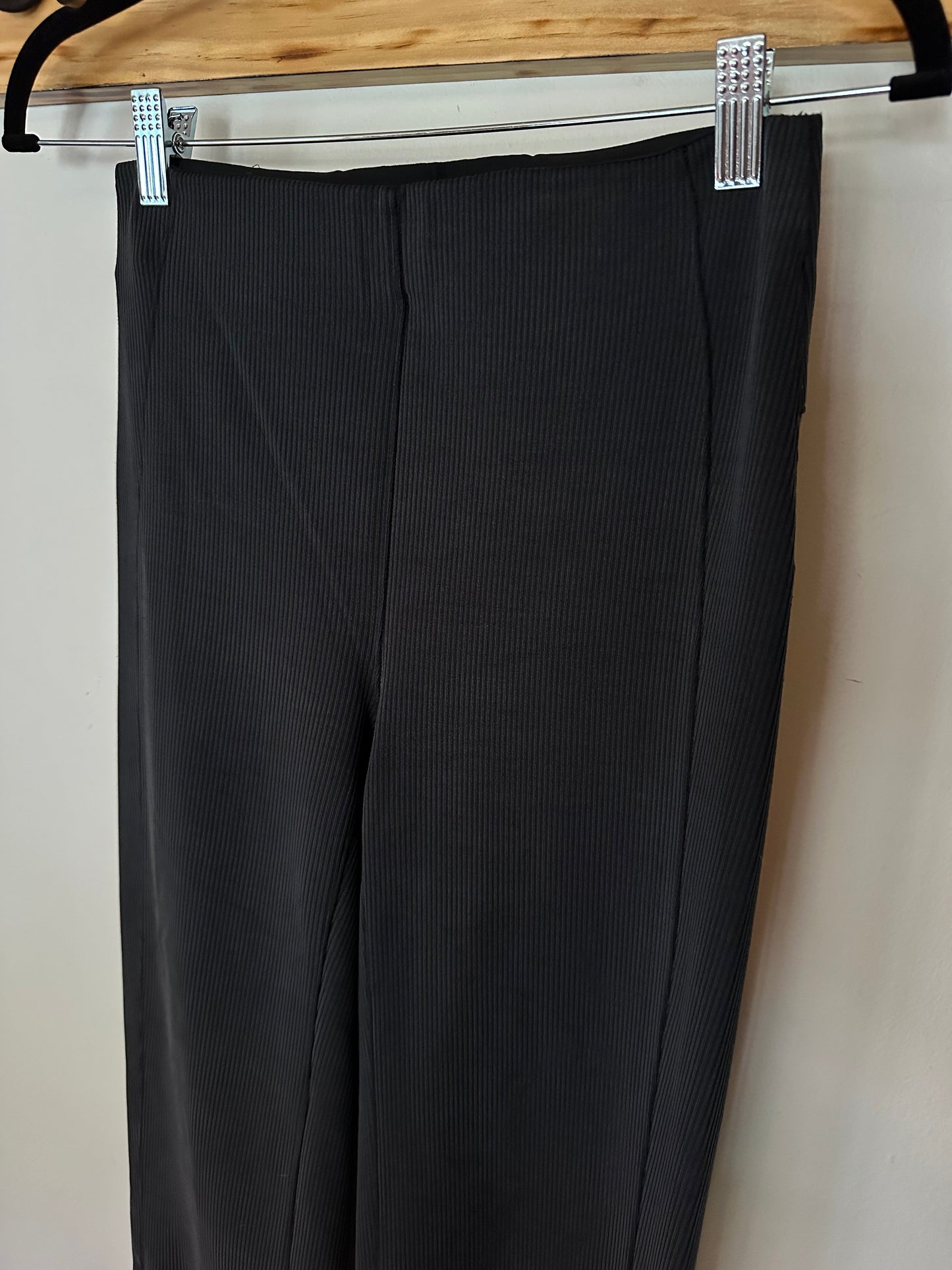 Lululemon | Ribbed Softstreme Flared Pant
Regular