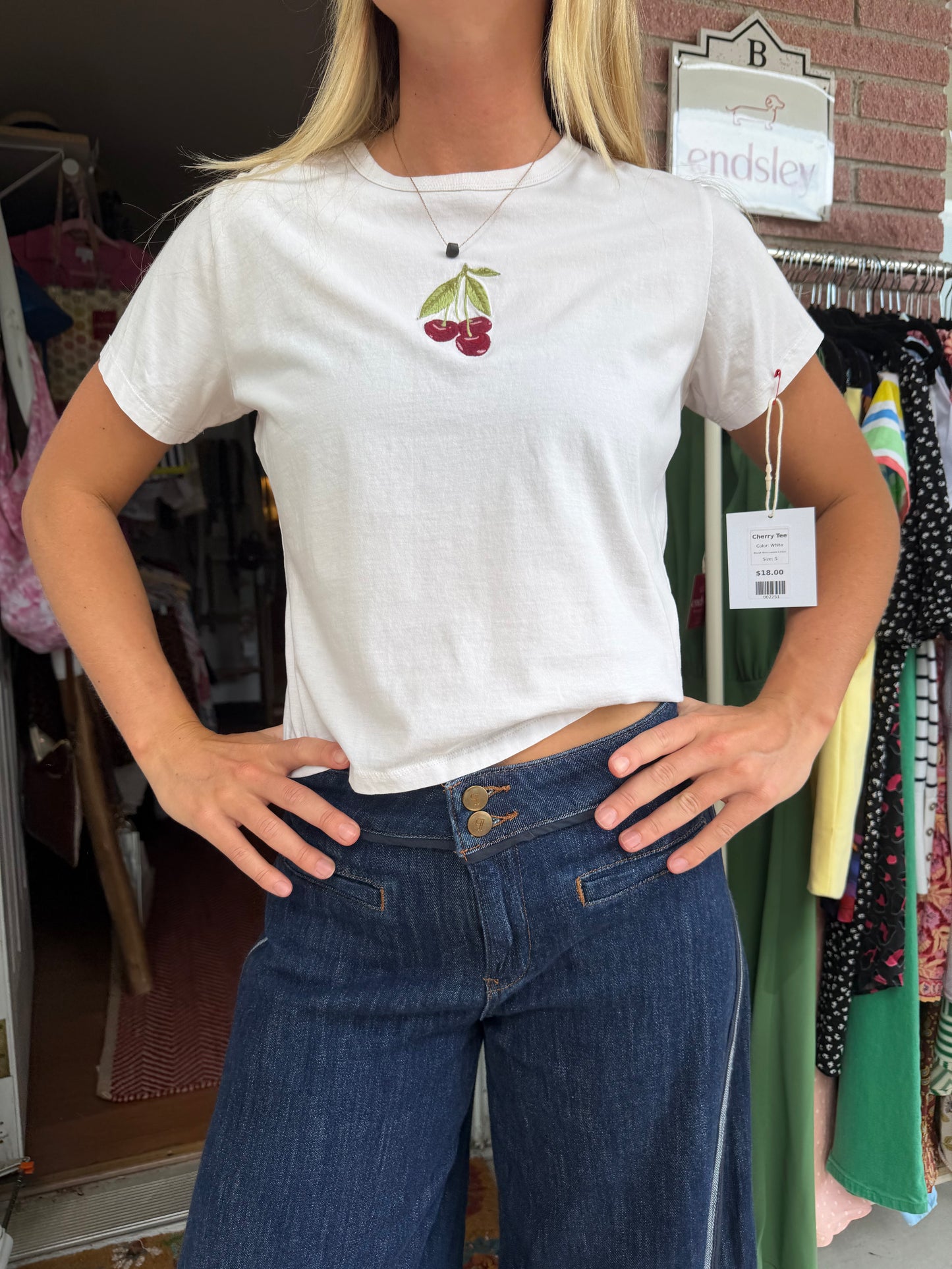 Abercrombie & Fitch | Cherry Tee, S