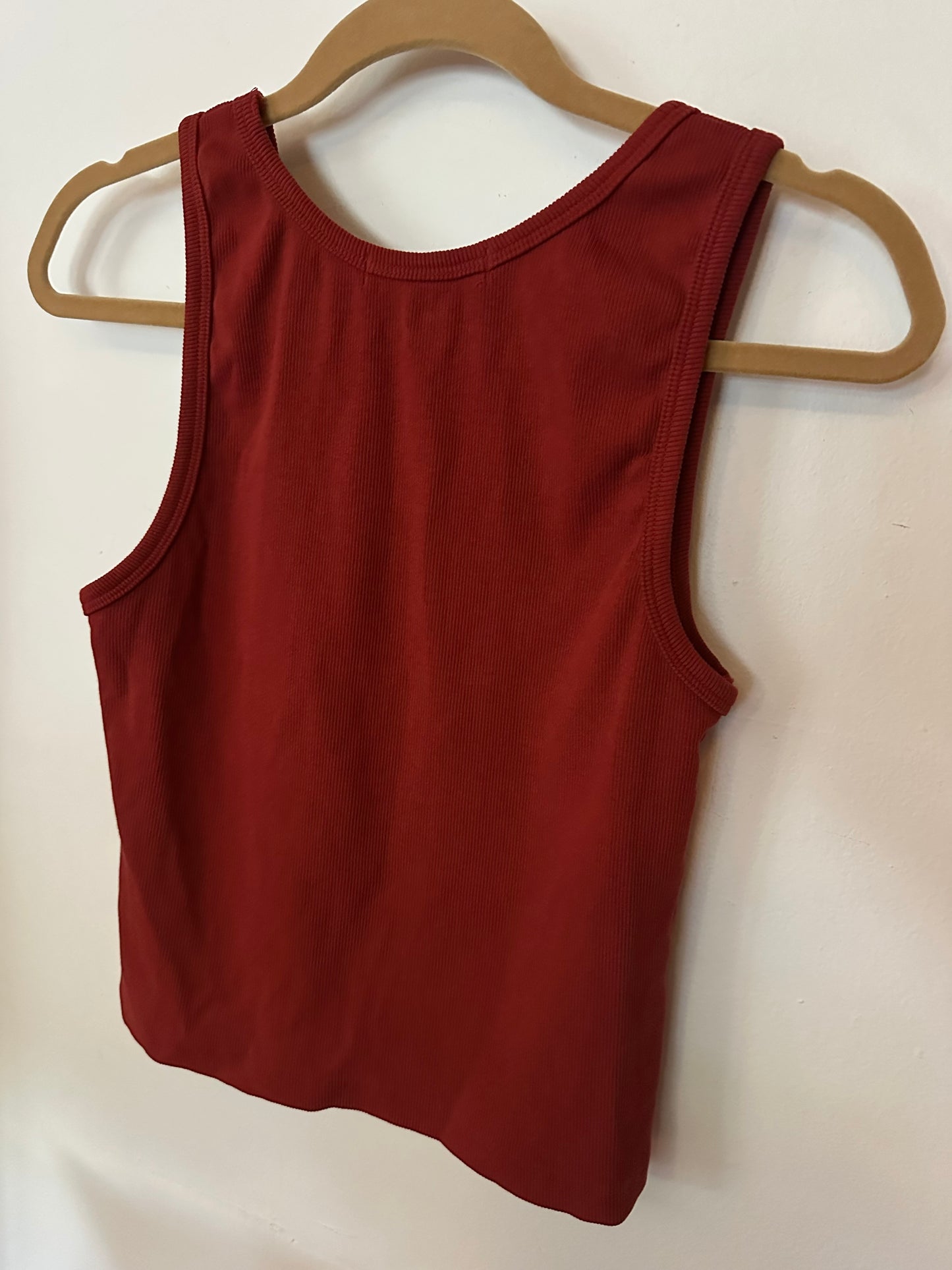 Perfectwhitetee | Maroon Ribbed Tank