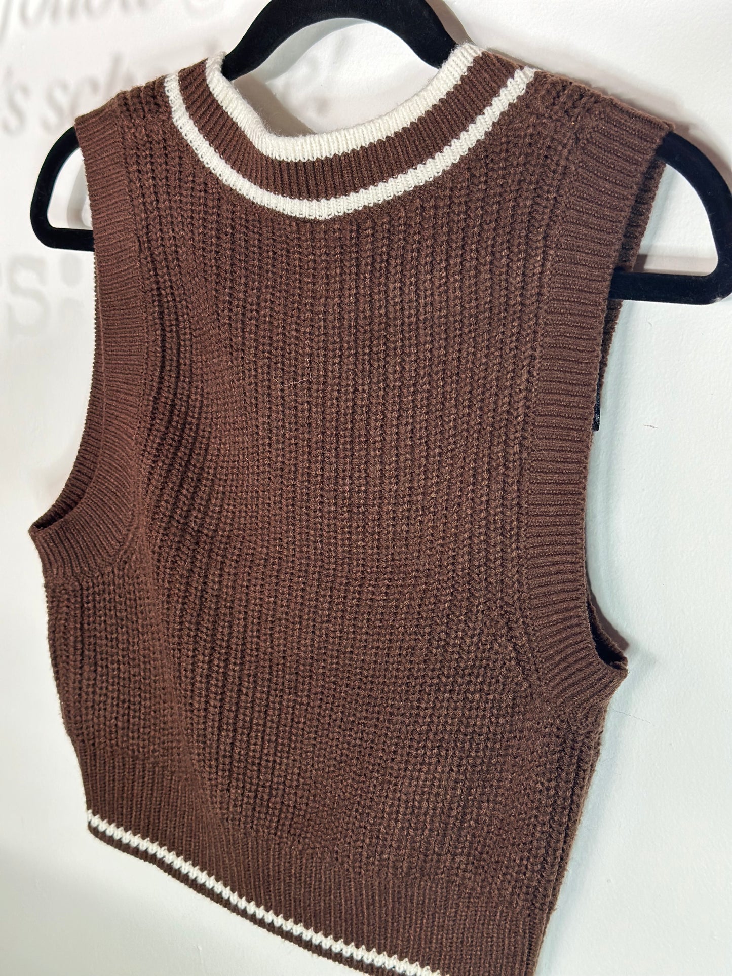H&M | Brown & White Sleeveless Sweater