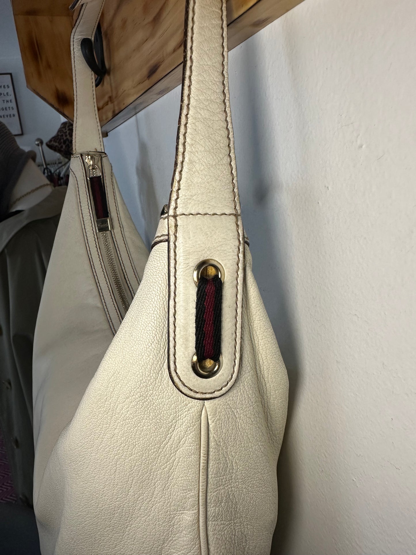 Gucci | Off-White Vintage Hobo Bag