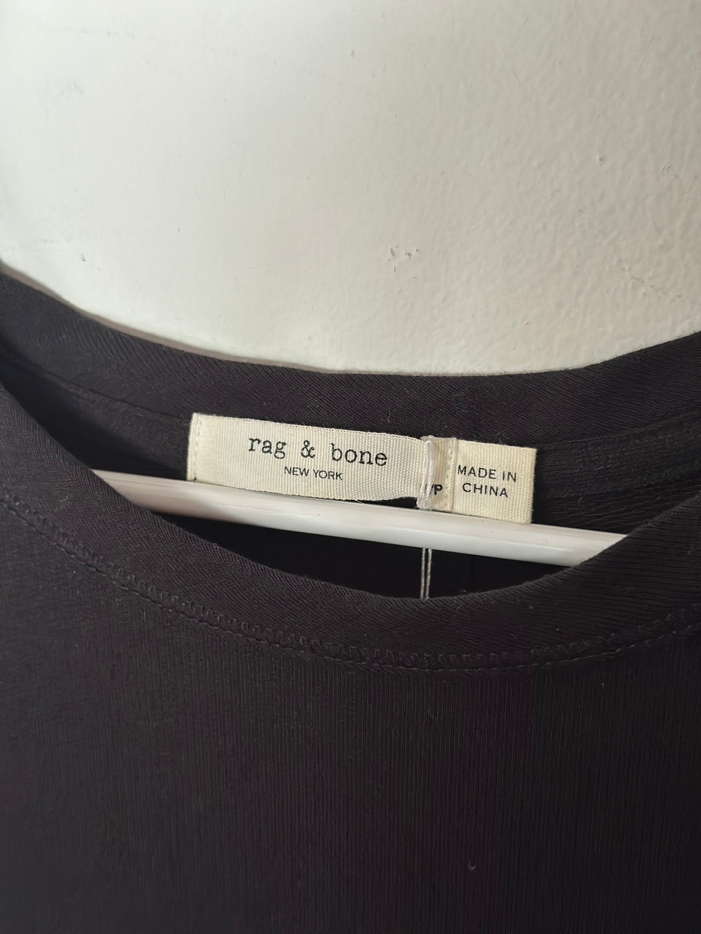 Rag & Bone | Open Swing Back Black Tee