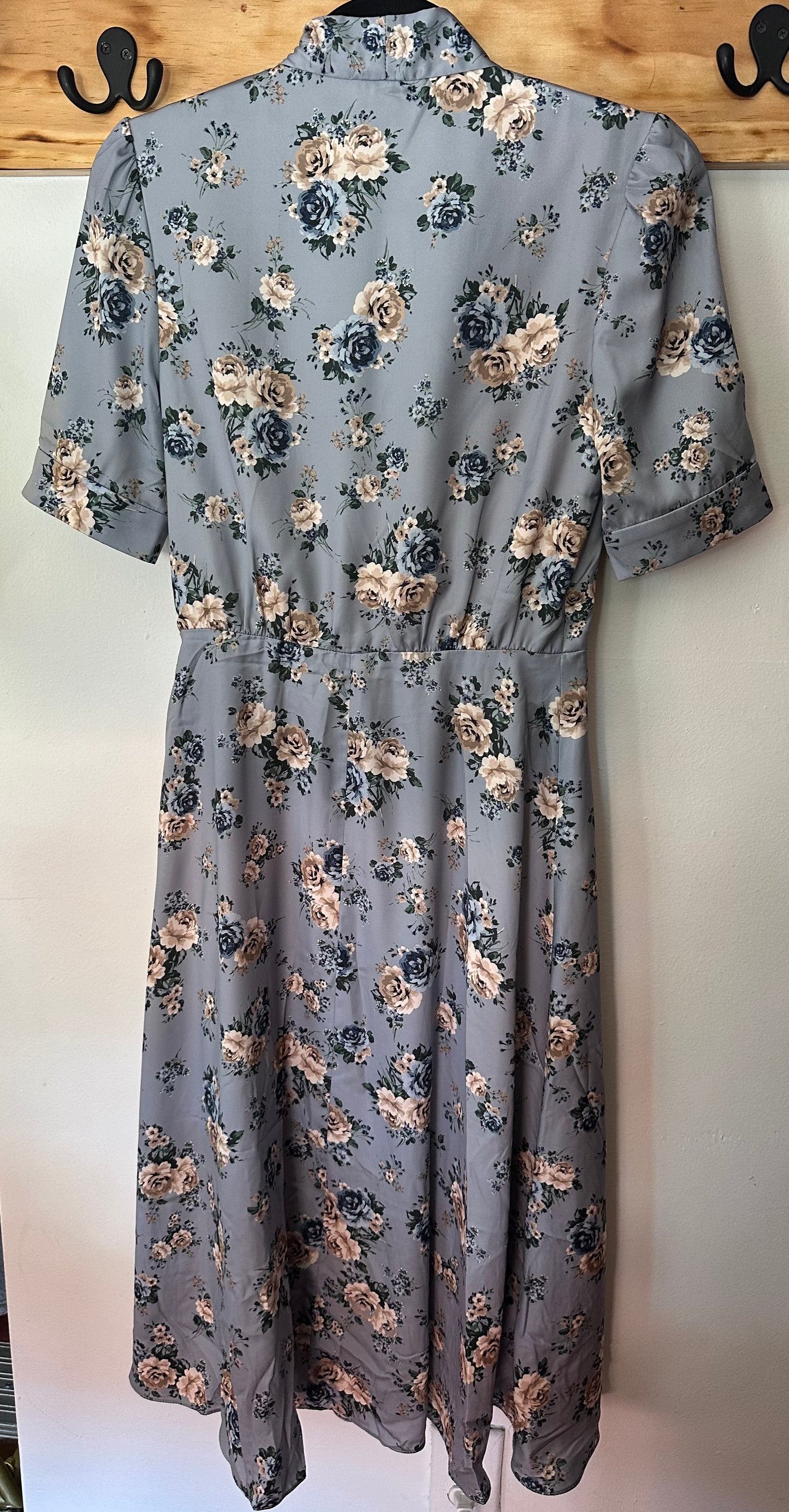 Gal Meets Glam | Floral Midi Dress, 2