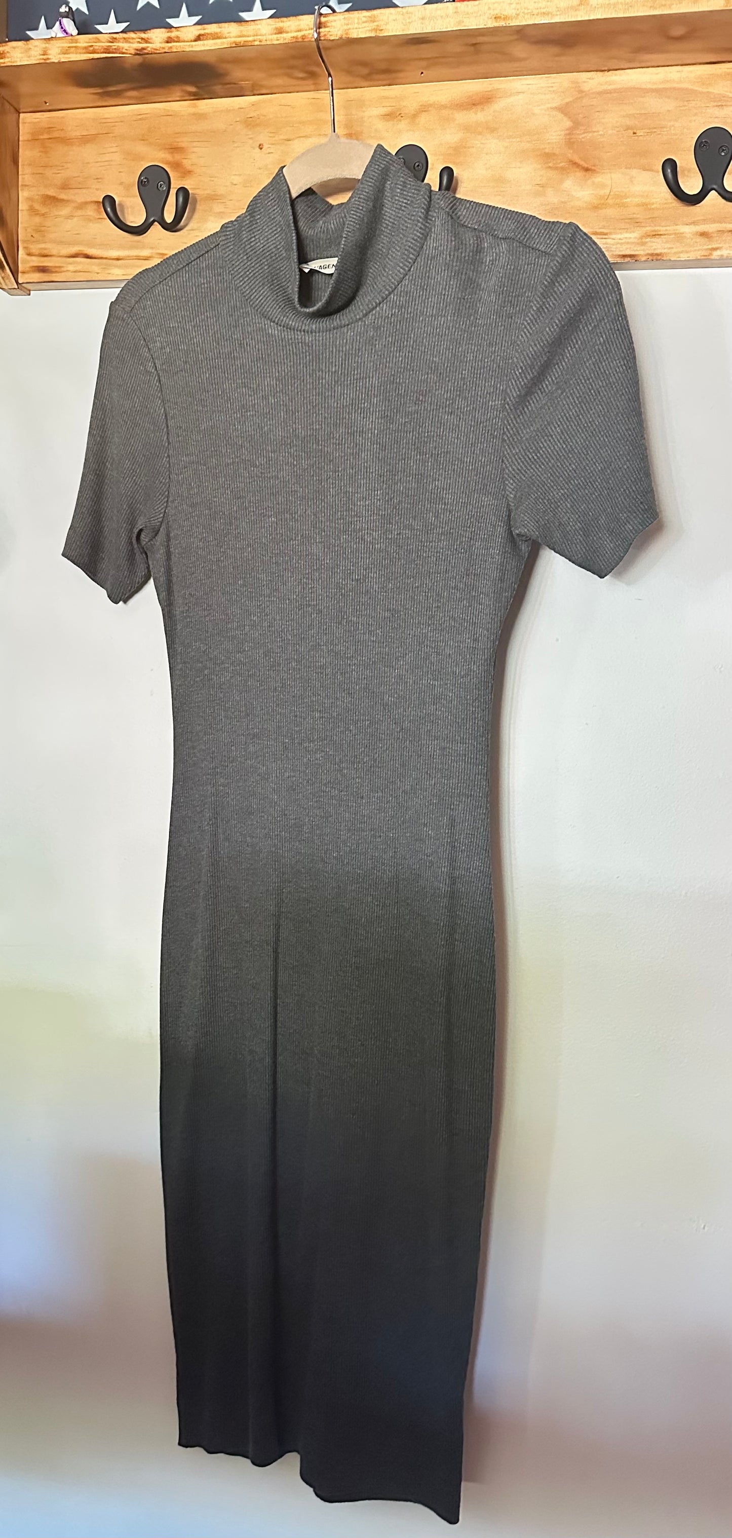 L’agence | Ribbed Midi Dress