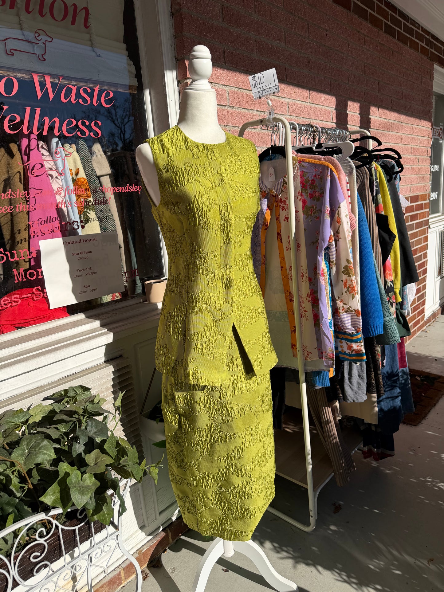 Tuckernuck | Brocade Metallic Set, 0