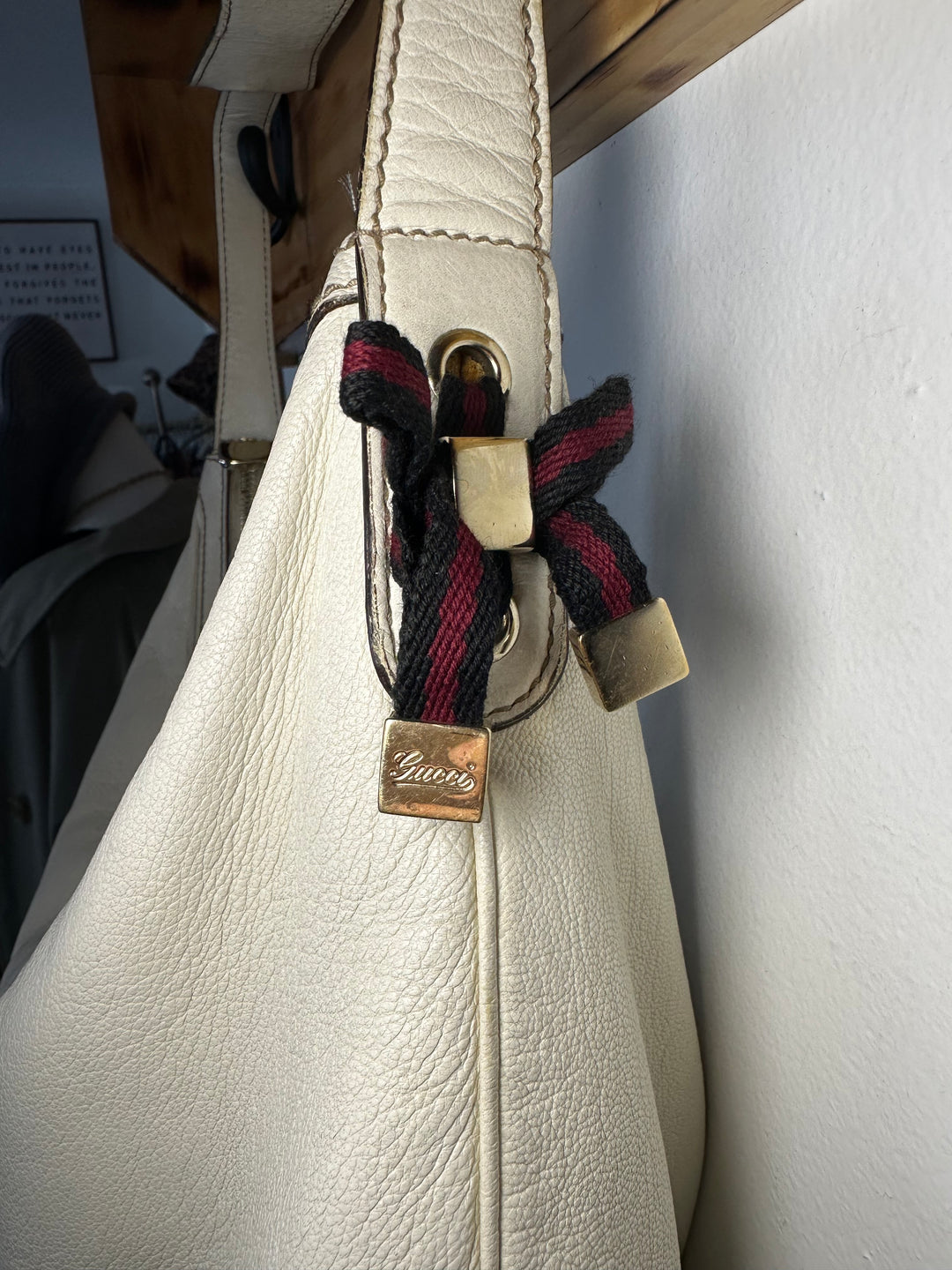 Gucci | Off-White Vintage Hobo Bag