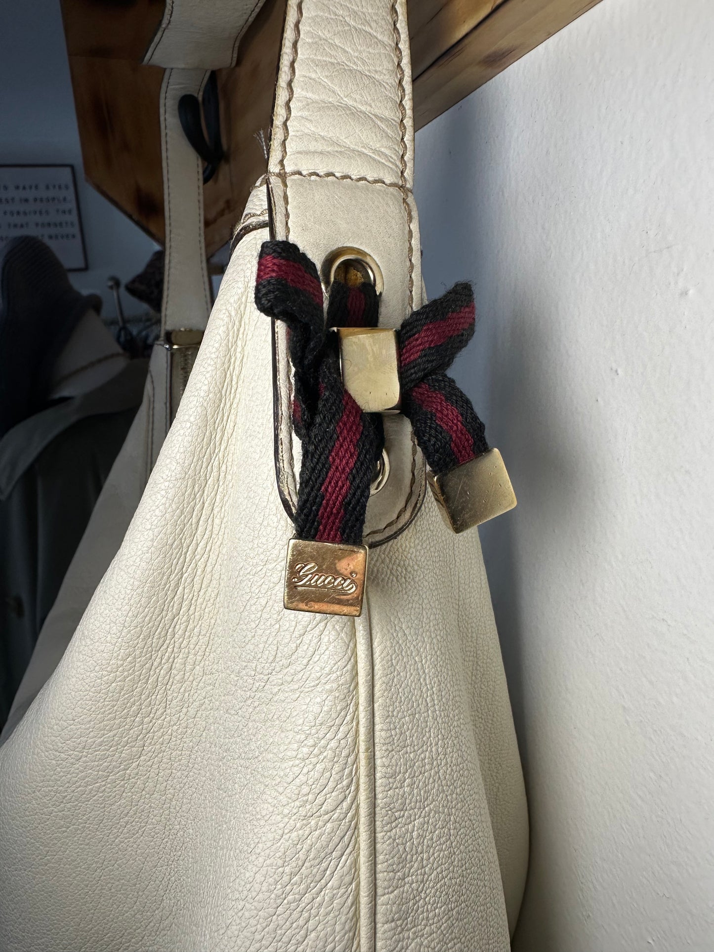 Gucci | Off-White Vintage Hobo Bag