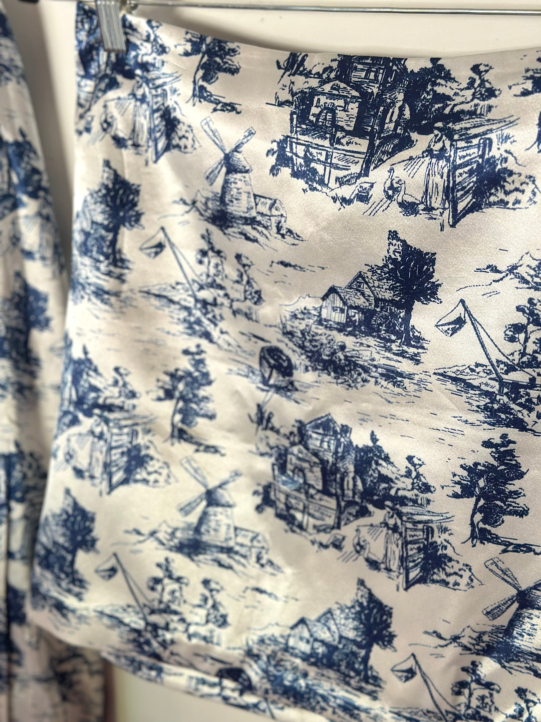 Vici | Silk Toile Set