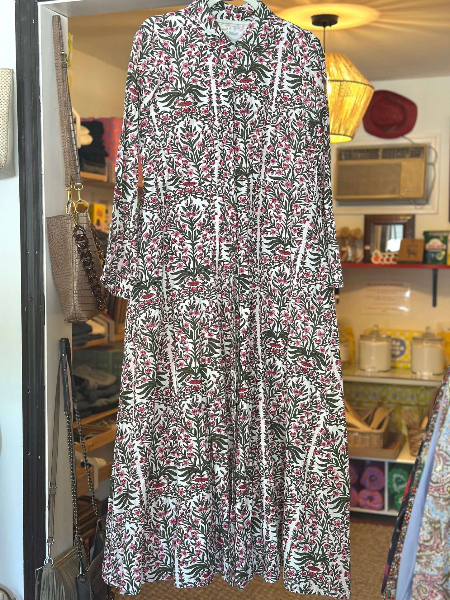 Livro | Leightweight Long Sleeve Maxi Floral Dress