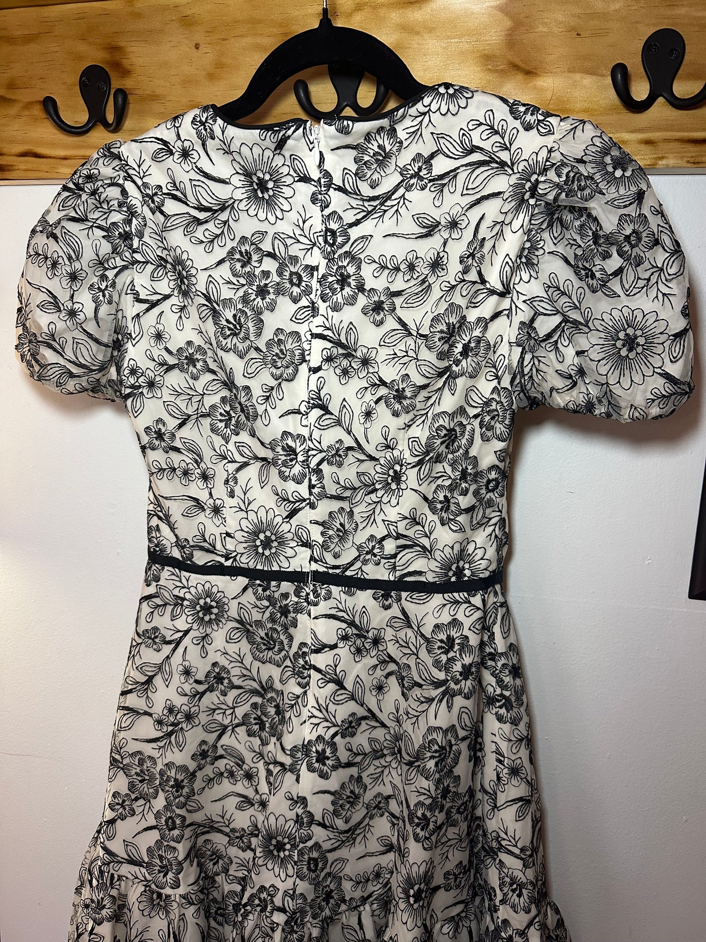 Gal Meets Glam | Black Floral Embroidered Dress, 0