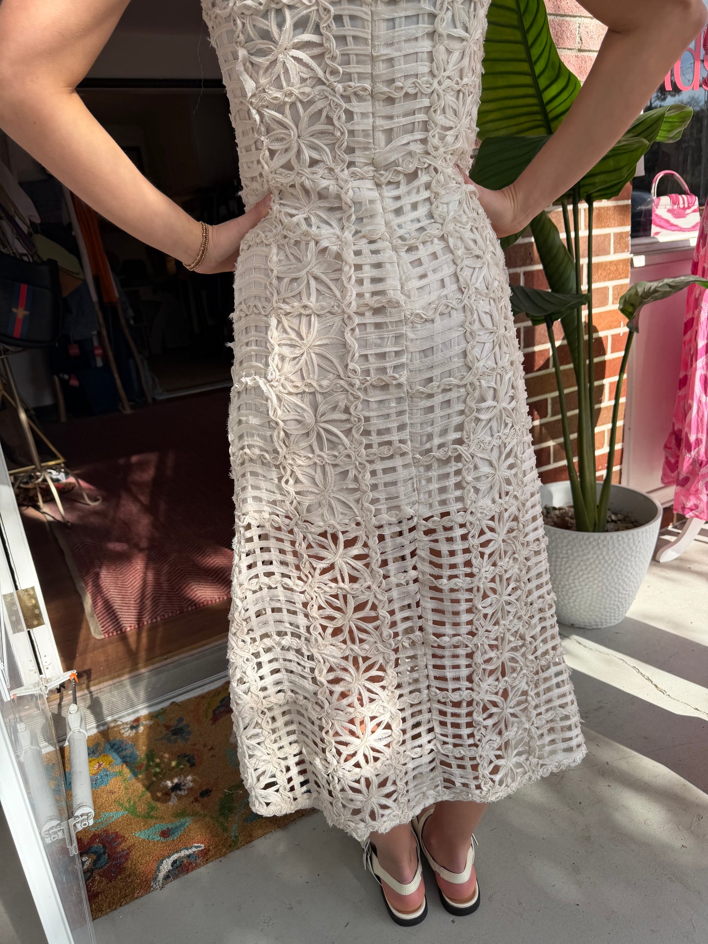 Endless Rose (Anthropolgie) | Ivory Sleeveless Textured Midi Dress, S