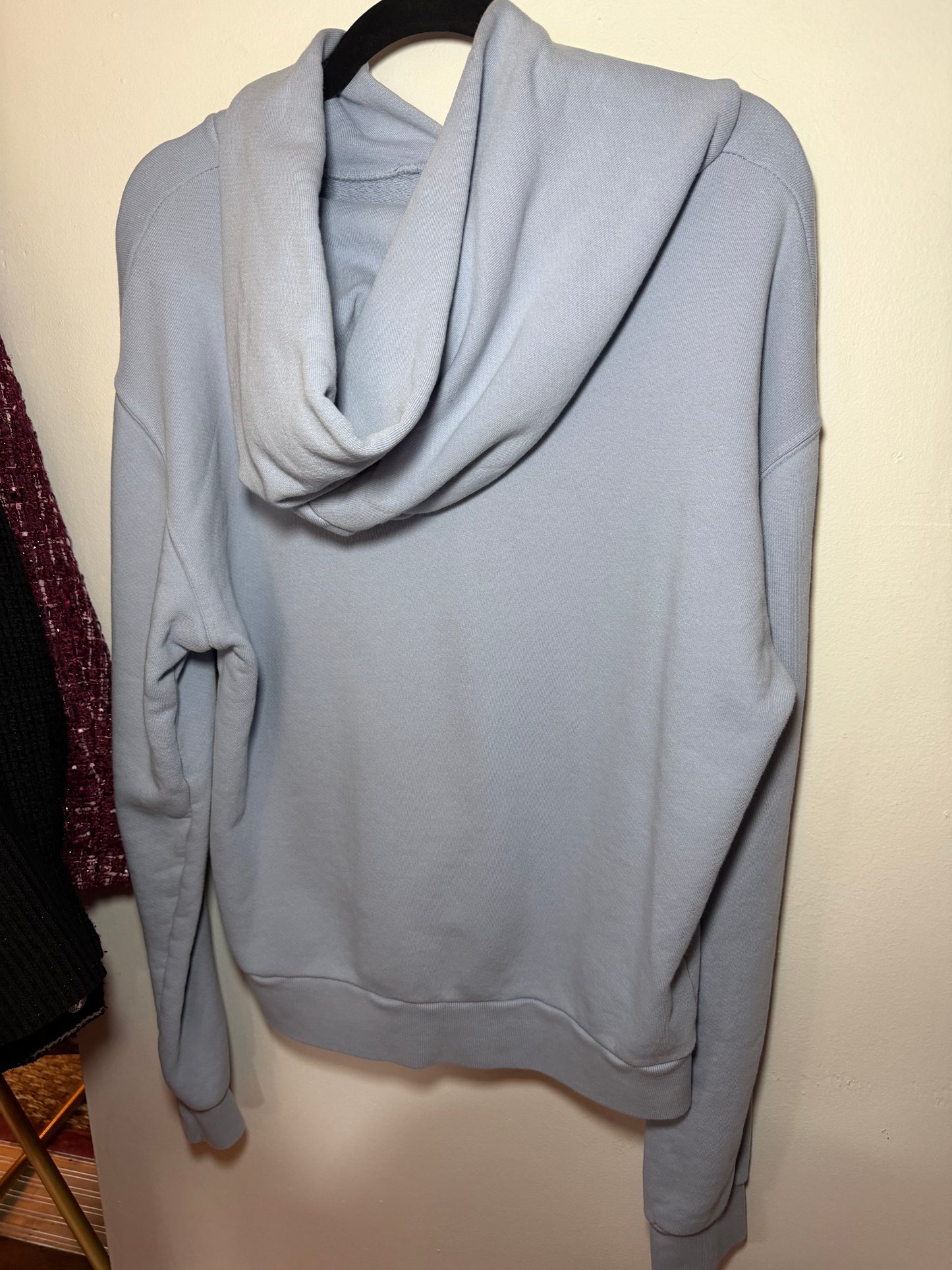 Perfectwhitetee | Baby Blue Sweat Set, M