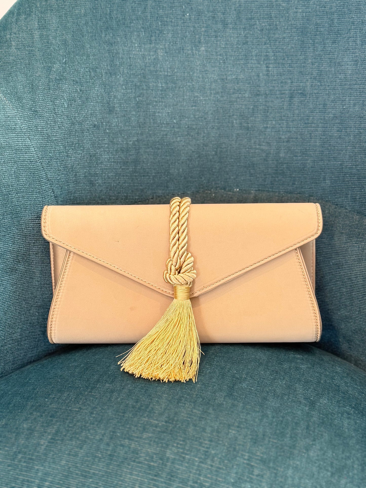 Tuckernuck | The Gabrielle Clutch, OS
