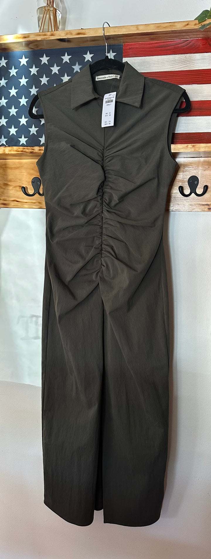 Abercrombie &amp; Fitch | Dark Gray Sleeveles Dress, XS