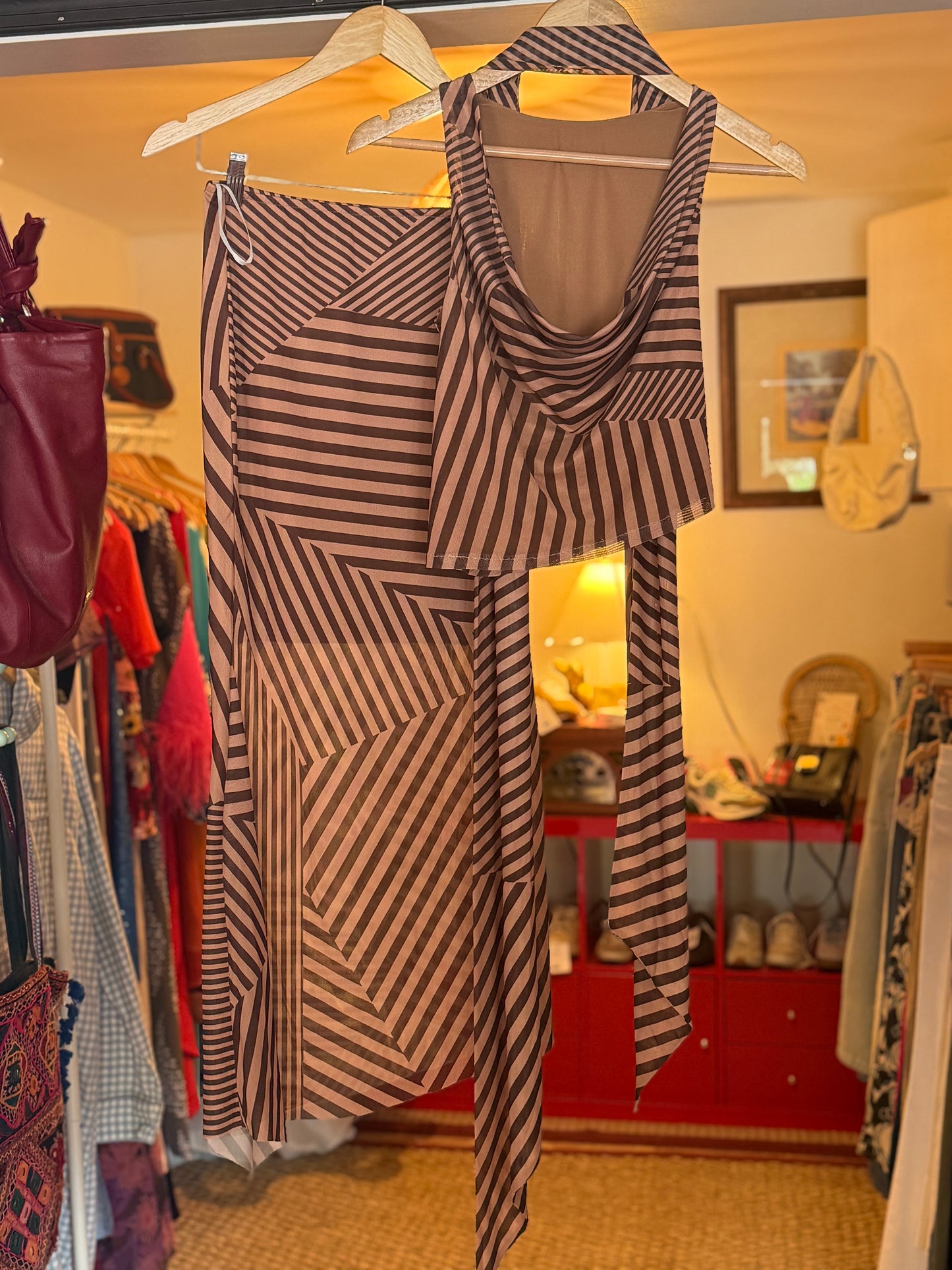 3 Piece Cape Neck Set, XS/S