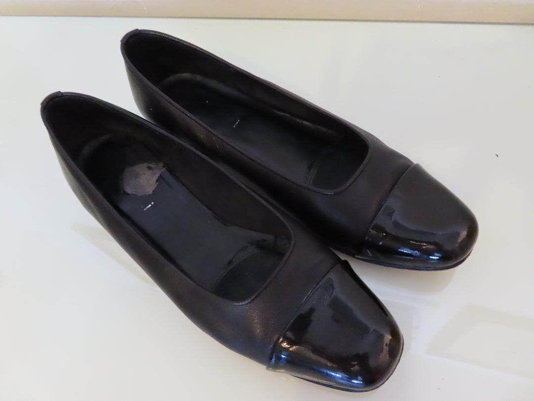 Vaneli | "Forever" Cap-Toe Flat | Leather