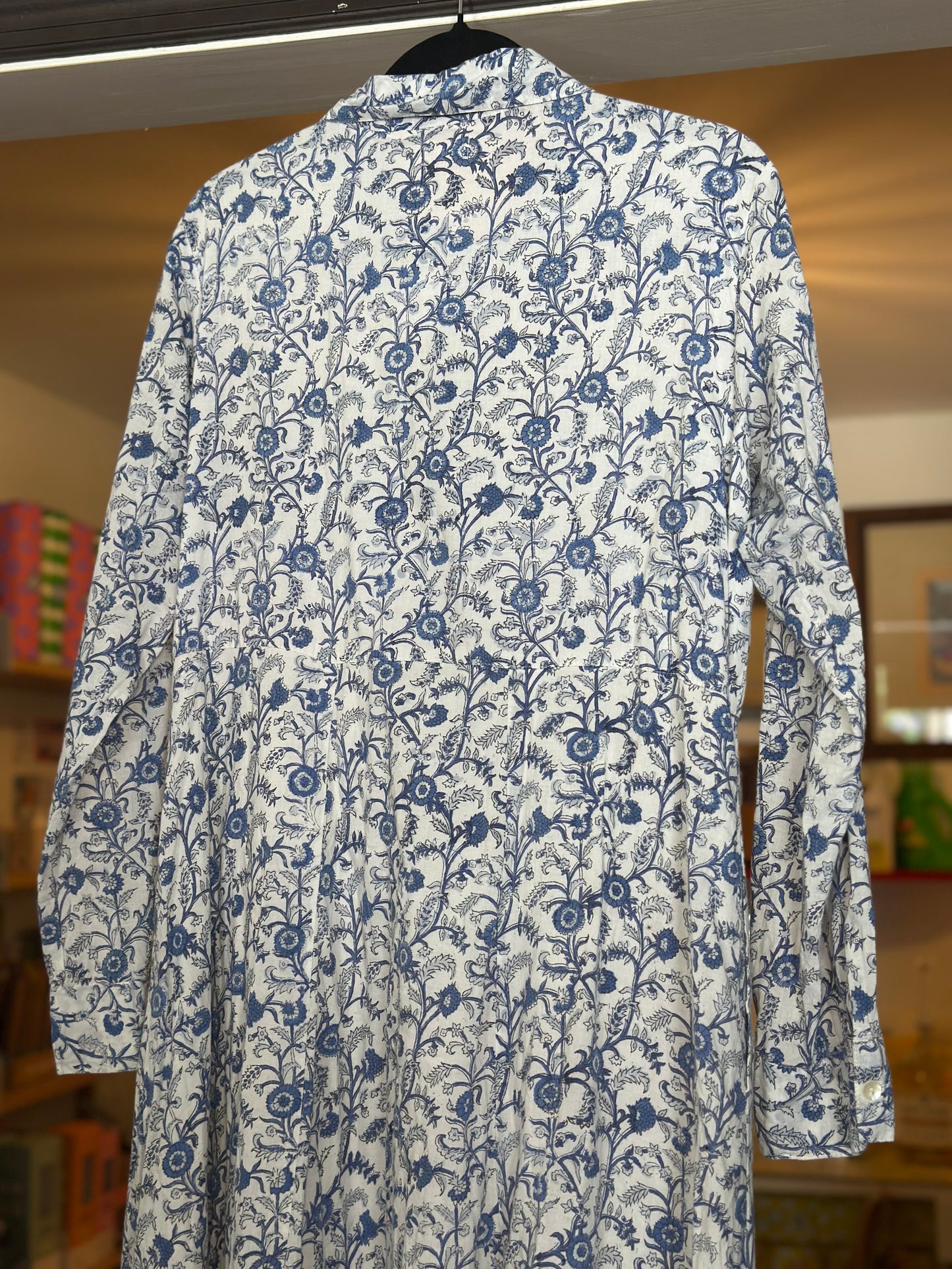 Livro | Classic Shirt Dress in Jacobean Floral