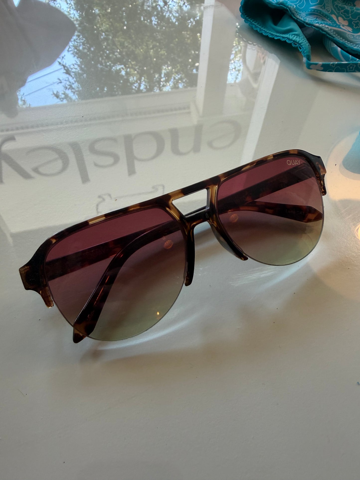 Quay  | Sunglasses