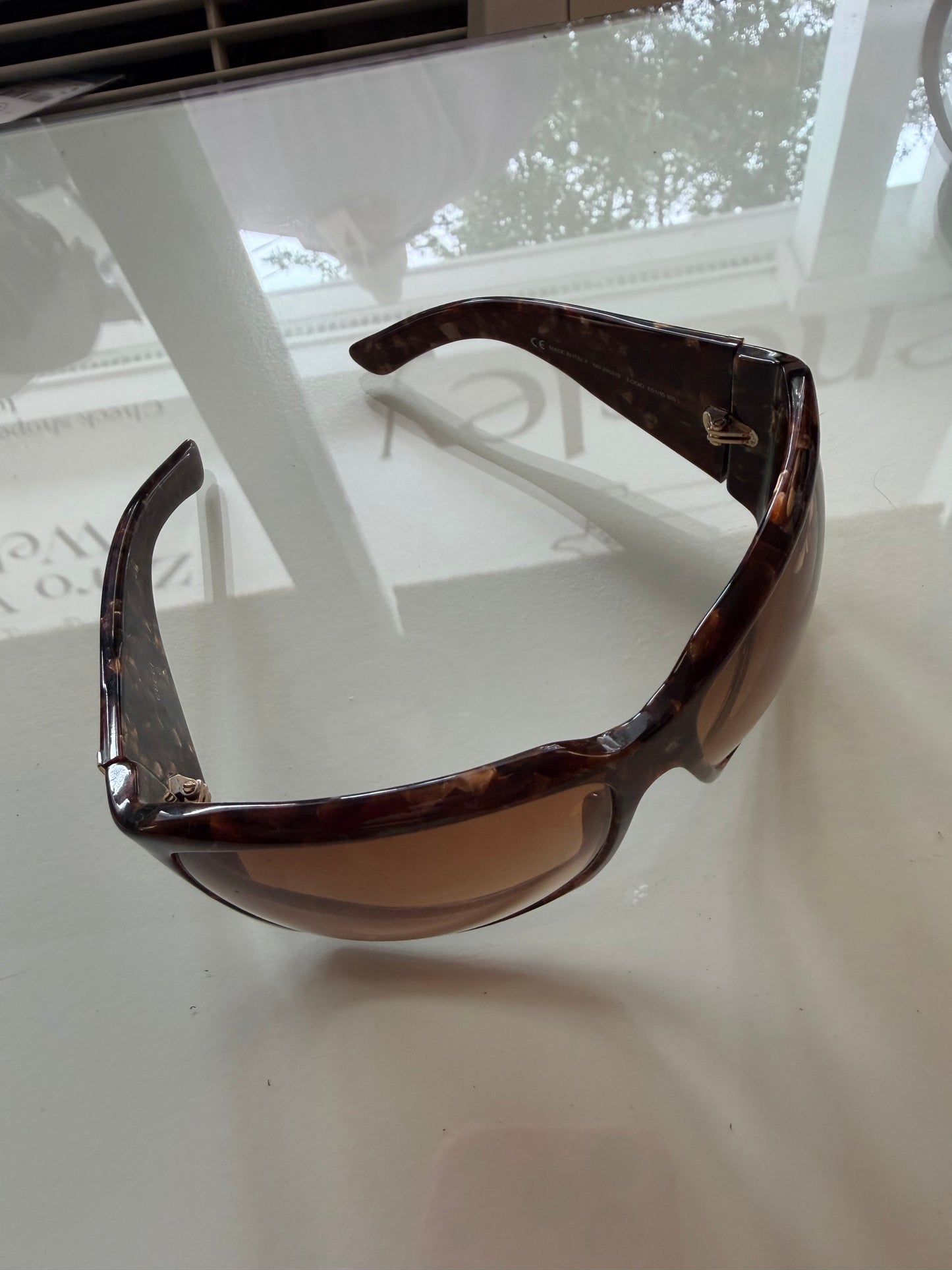 Gucci | Sunglasses, Run Small