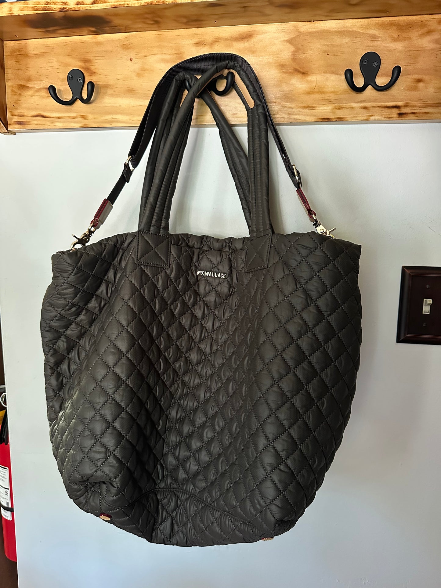 MW Wallace | Magnet Large Metro Tote Deluxe