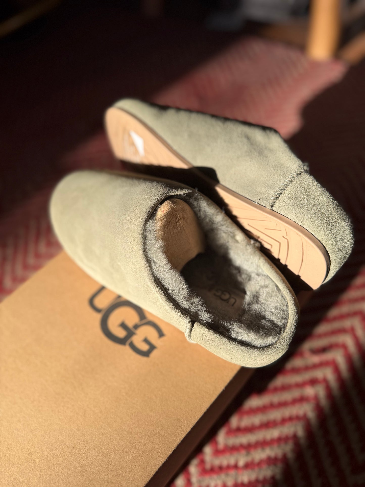 Ugg | Elea Slip-On, 7 (fits like a 6)