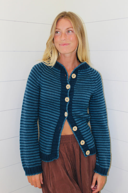Vintage Flower Button Sweater, S/M