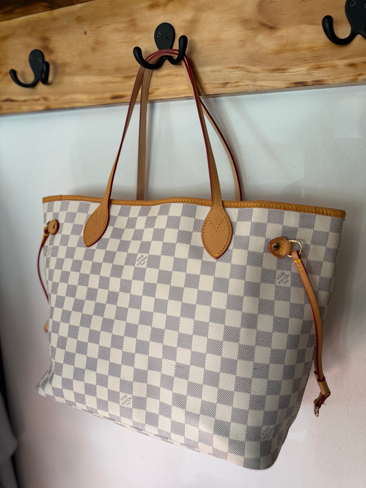Louis Vuitton | Damier Azur Neverfull w/Pouch