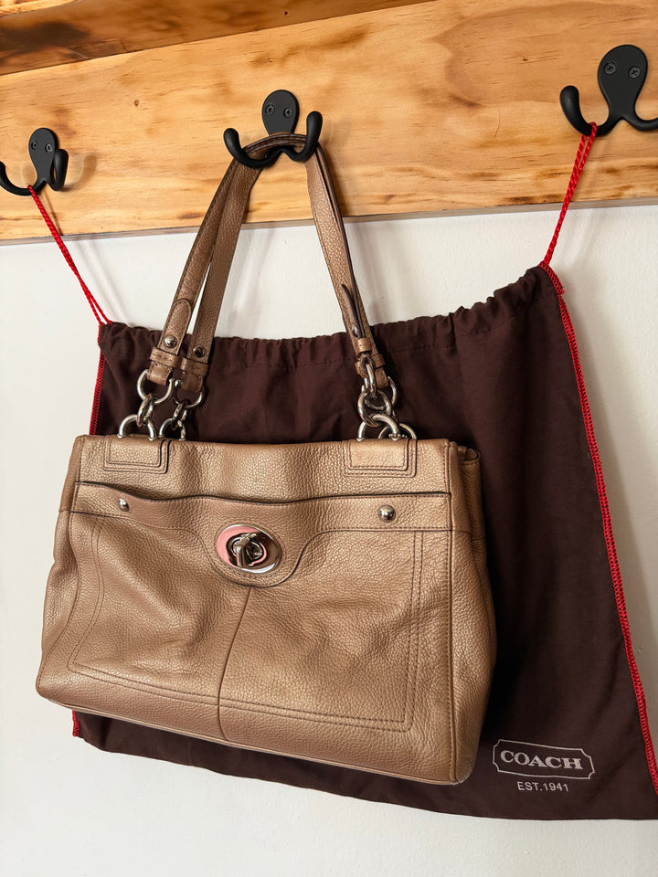 Coach | Pebbled Leather Penelope Caryall