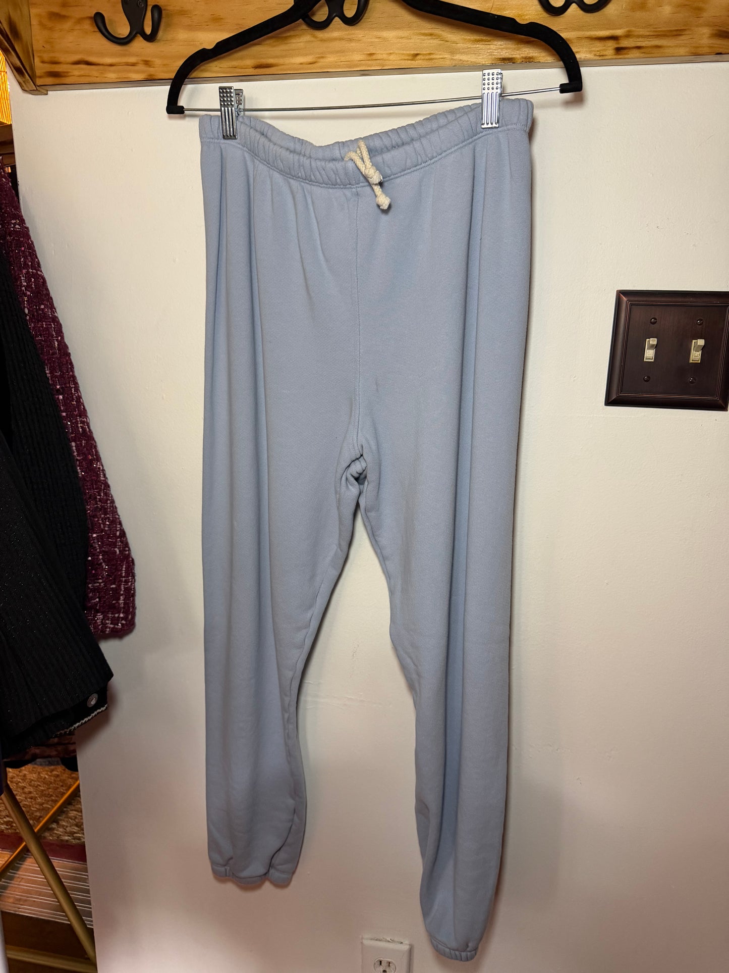 Perfectwhitetee | Baby Blue Sweat Set, M